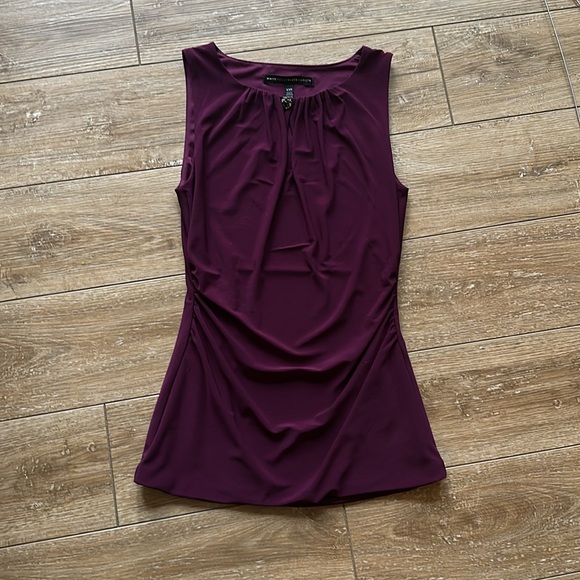 NWOT WHBM Wine Colored Sleeveless Shell with jeweled button Size XXS - Picture 4 of 9